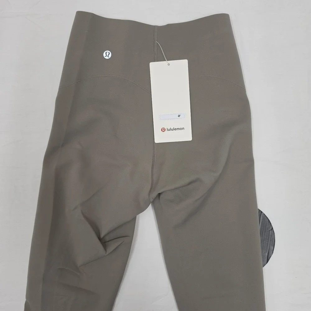 Lululemon Glow Up Tight SHR 25